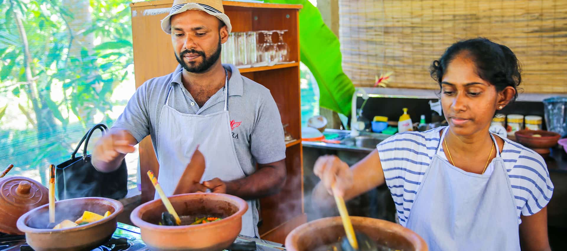 Sri Lankan Cooking Class with a Family