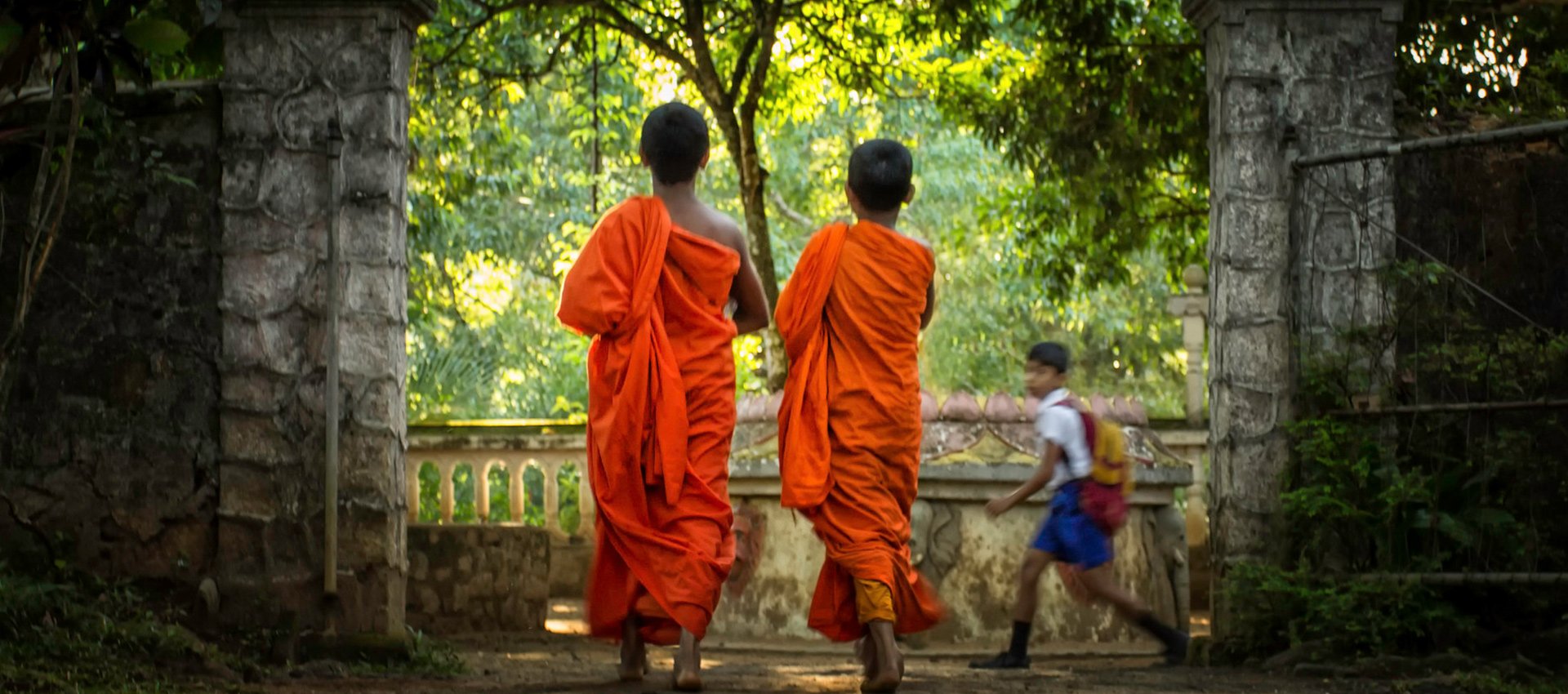 Visit Temples in Aluthgama and Ambalangoda